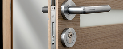 Deadbolts/Lock sets