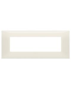 Cap 7M, beige UP, Neve, plastic.