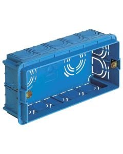 In wall box, 4M